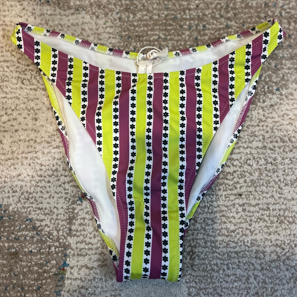 NWT Heavy Manners Love is Strange High Cut Full Bottoms Size Medium